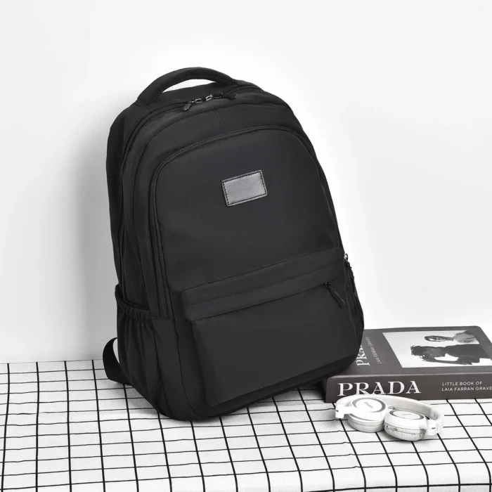 Simple Solid Color Unisex Casual Large Capacity Backpack